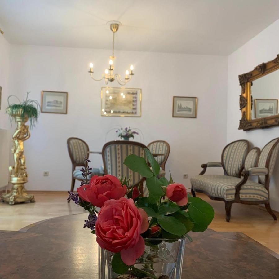 Amadeus Apartment Baden bei Wien Esterno foto